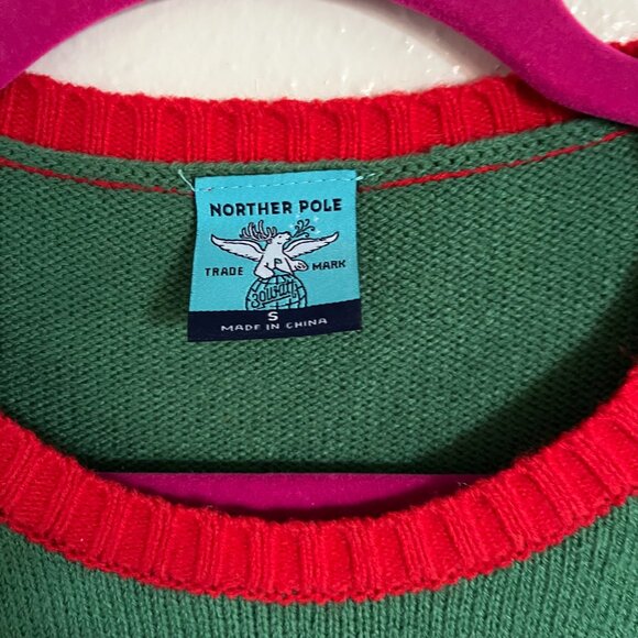 Norther Pole Namasleigh Christmas Sweater Size Small - Picture 2 of 3